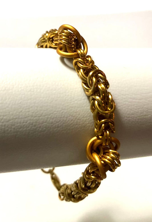 Chainmaille Byzantine “Love Knot” bracelet